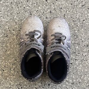 Kids soccer cleats EUR 32 (US 1.5)